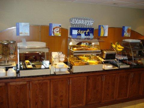 Express I-25 By Ihg Hotel Casper