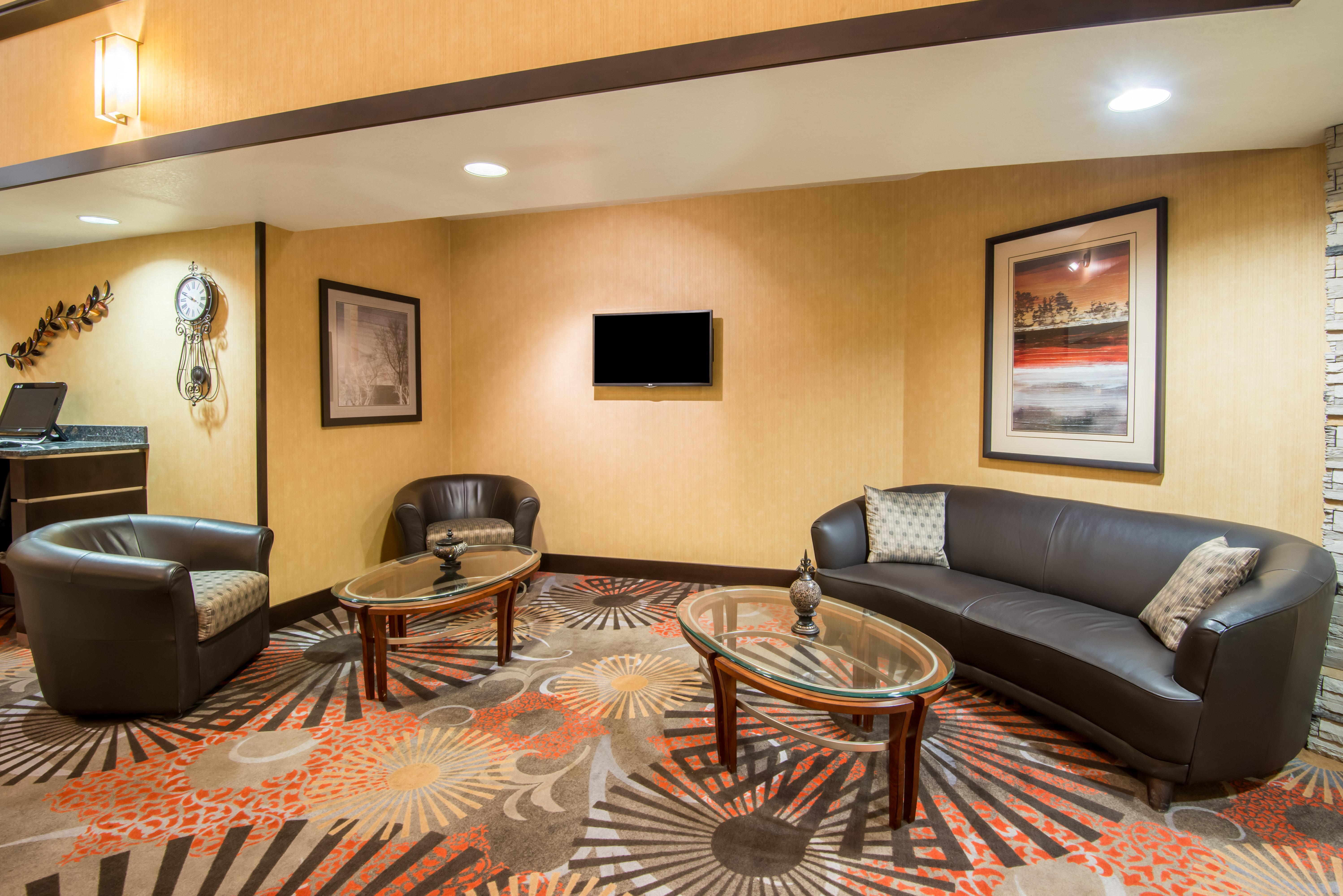 Express I-25 By Ihg Hotel 2*