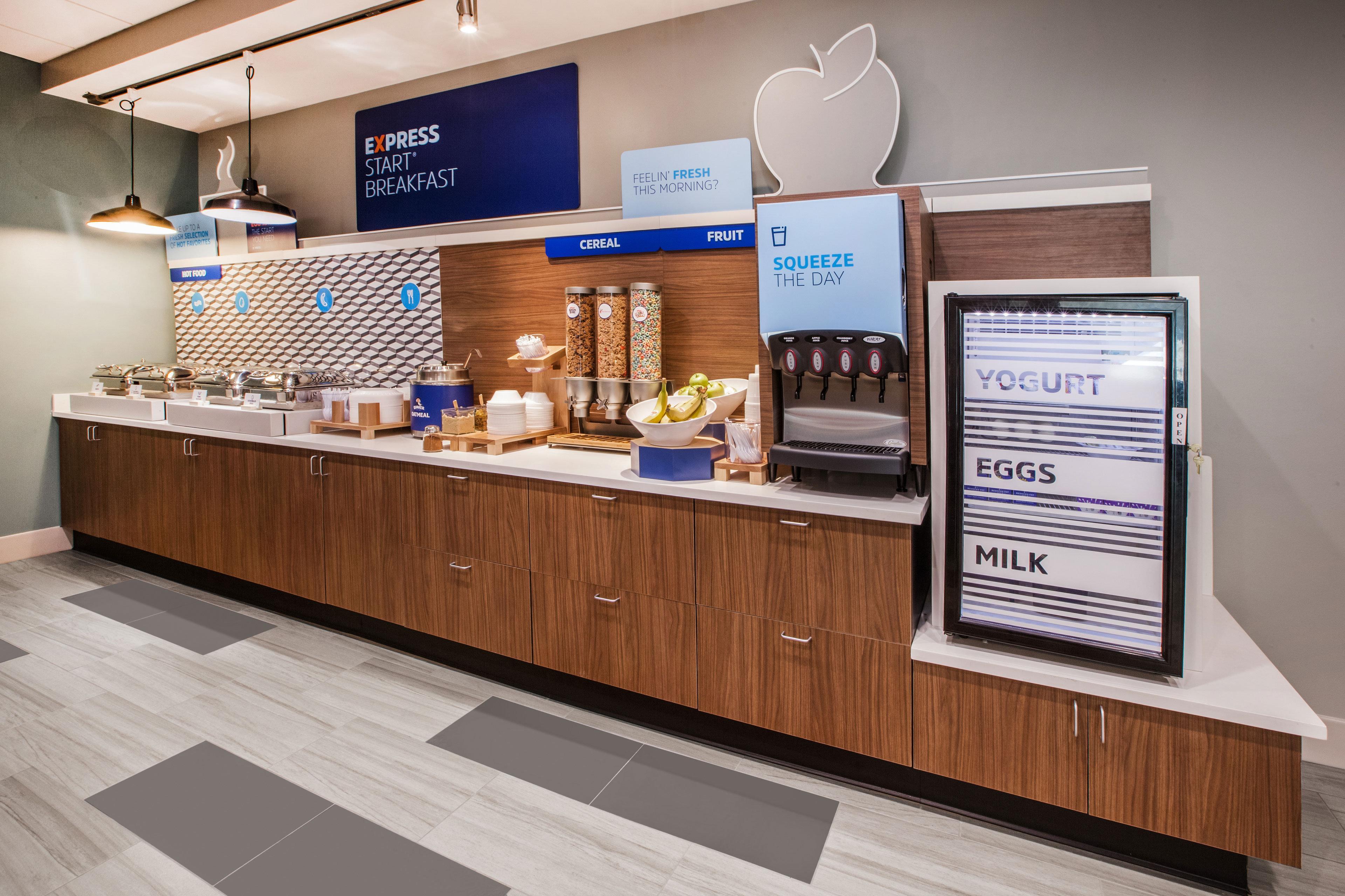 Hotel Express I-25 By Ihg 2*