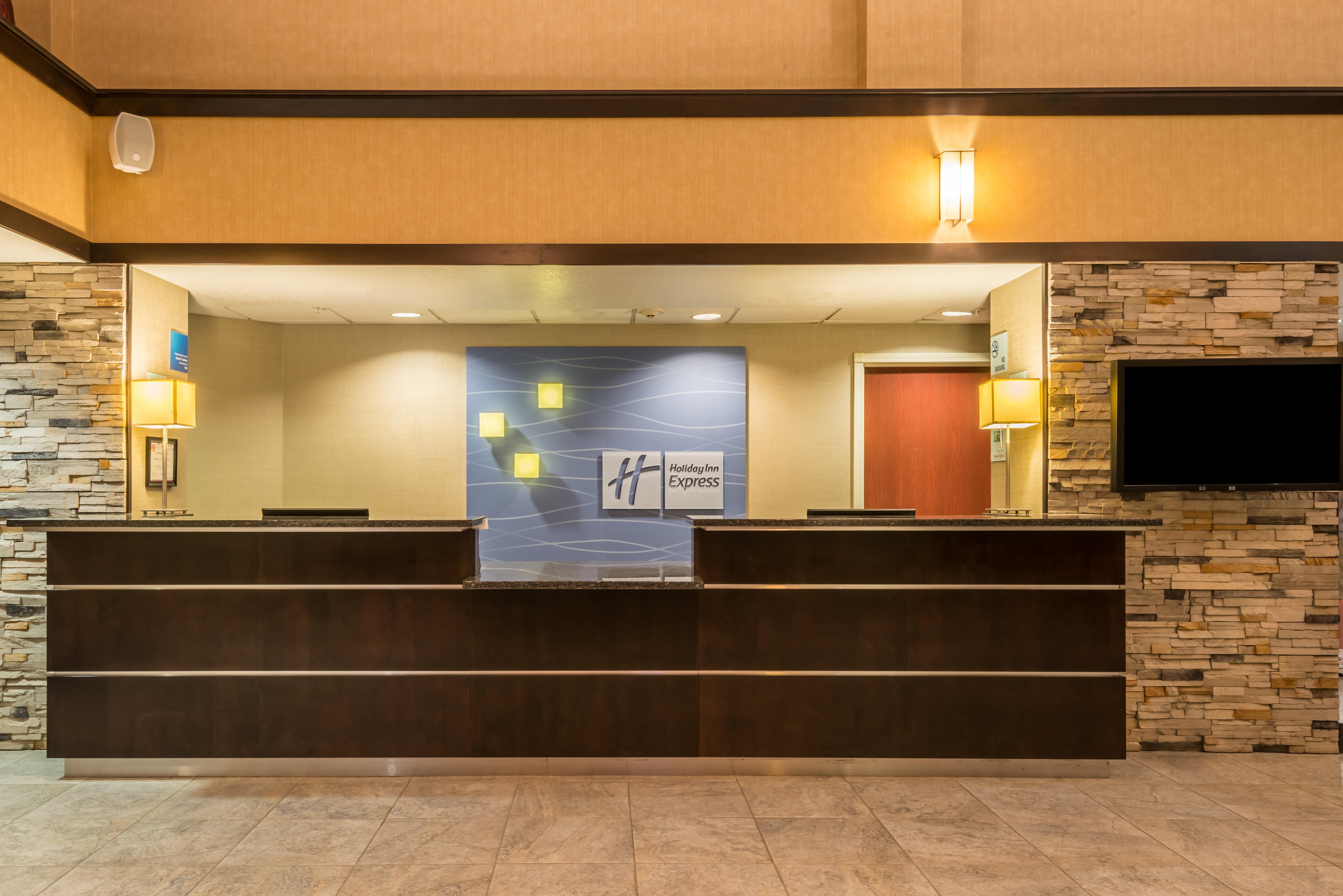 Express I-25 By Ihg 2*